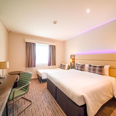 Premier Inn Dubai Al Jaddaf Exterior foto