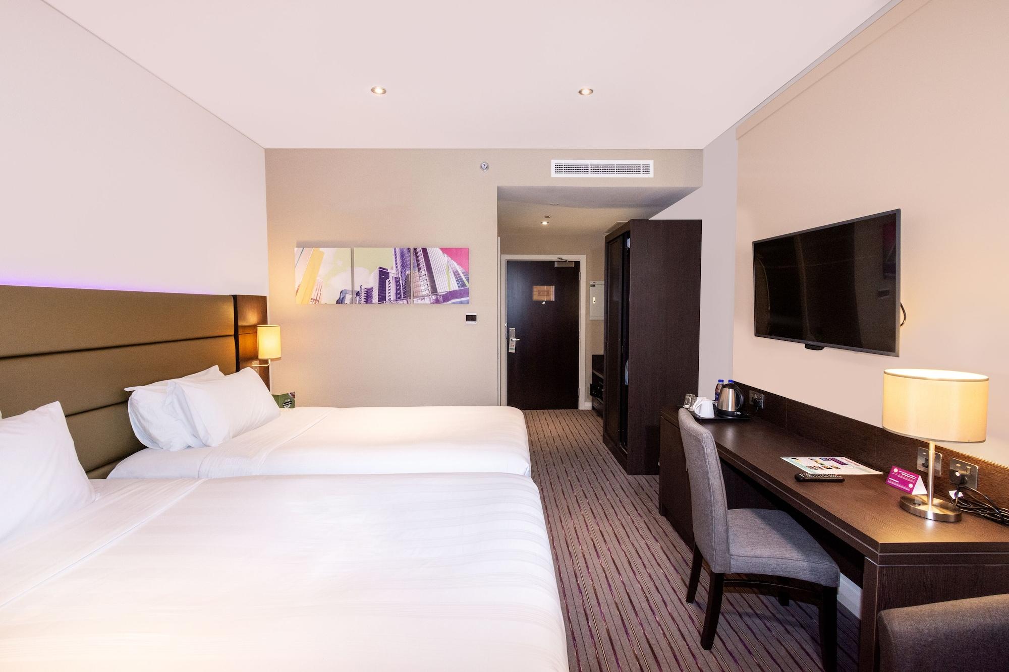 Premier Inn Dubai Al Jaddaf Exterior foto