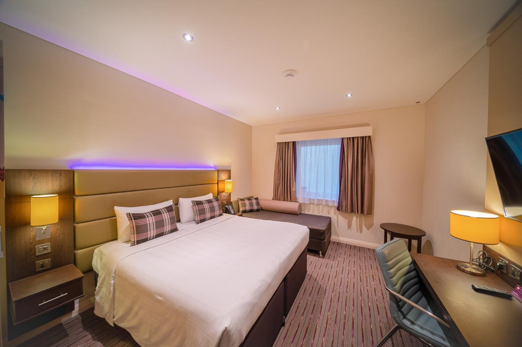Premier Inn Dubai Al Jaddaf Exterior foto